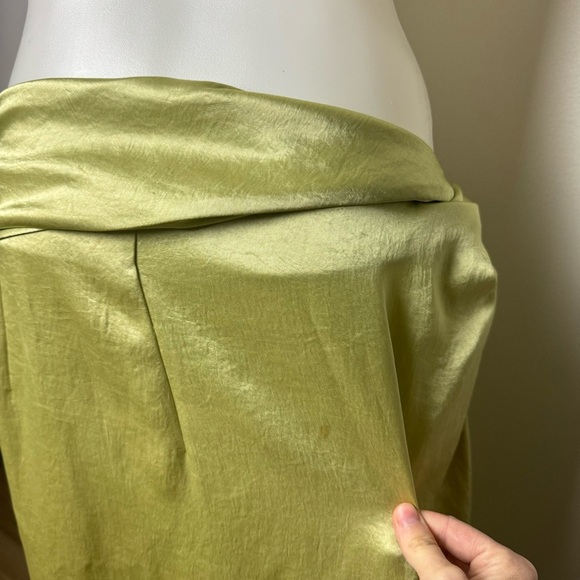Nanushka Samara Hammered Satin Skirt Lime Large - Picture 5 of 8